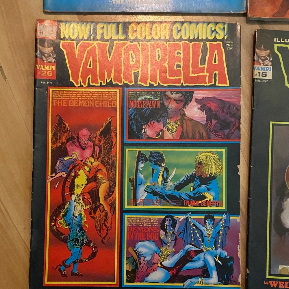 Vampirella Comic Book Collection - Multicolor - Picture 2 of 10